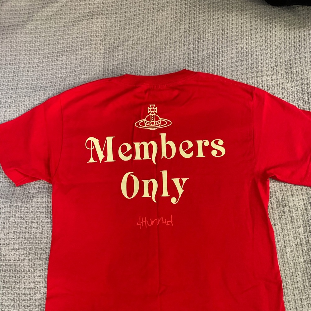 T-Shirt - Picture 2 of 2